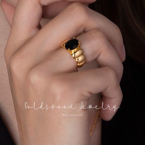 Anillo de ónix - Anillos gruesos - Anillo de cúpula - Anillo de croissant - Anillo de cóctel - Anillo atrevido para mujer - Anillo de piedra negra - ANILLO DULCE