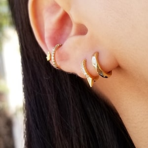 Spike Huggie Earrings, Tiny Huggie Hoops, Gold Huggie Earrings, Spike Earrings, Spike hoop Earrings, Silver Huggie Hoops, SICILY EARRINGS