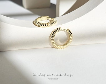 Aros bohemios - Aros dorados - Pendientes atrevidos - Pendientes delicados - Pendientes minimalistas - Pendientes para el día a día - Regalo para ella - PENDIENTES COSIMA