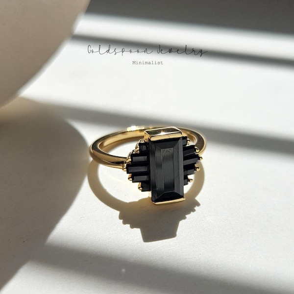 Onyx ring - Baguette ring - Black stone ring - Bar ring - Gold statement ring - Cocktail ring - Bold ring - Art deco ring - ZOYA RING
