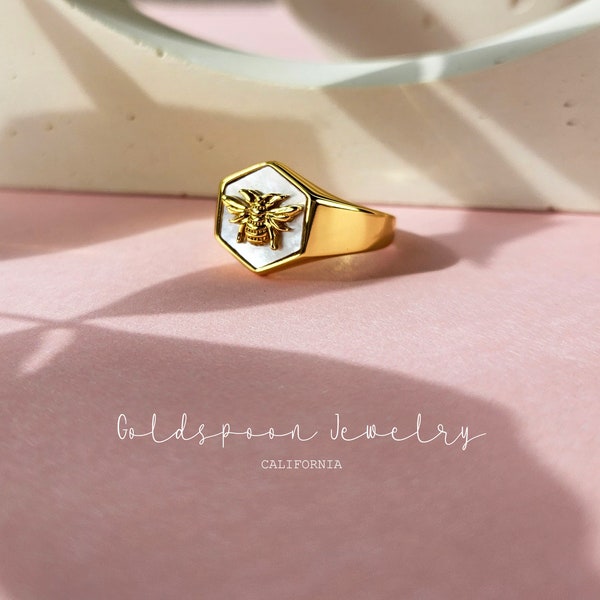 Bi-ring - Hexagonring - Guldring - Djärv ring - Chunky ring - Geometrisk ring - Pärlemorring - Statement-ring - KALANI RING