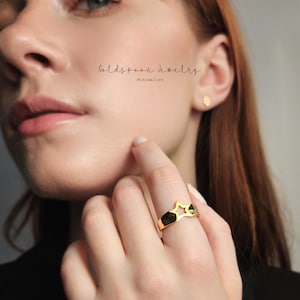 Star Ring - Signet Ring - Star Signet Ring - Celestial Jewelry - Chunky Ring - Statement Ring - Gold Ring - Everyday Ring - SUZY RING