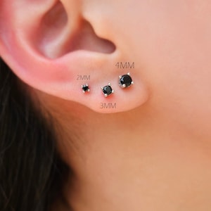 Puces d'oreilles Cz - Petites puces d'oreilles - Boucles d'oreilles cartilage - Boucles d'oreilles délicates - Puces d'oreilles noires - Boucles d'oreilles en argent - Boucles d'oreilles noires en cz