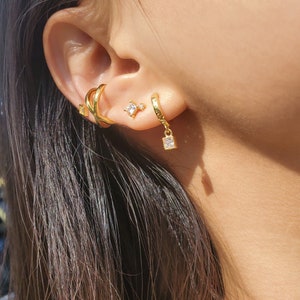 Leverback gold store hoop earrings