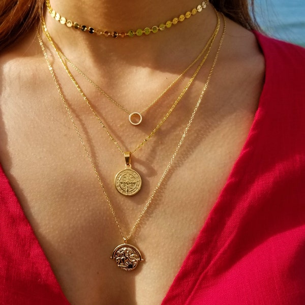 Medallion Necklace, Gold Coin Necklace, Gold Medallion, Medal Necklace, Gold Disk Necklace, Delicate Necklace, OAKLYNN NECKLACE