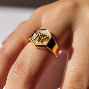 Bague abeille bague hexagonale bague en or bague audacieuse bague épaisse bague géométrique bague en nacre bague tendance BAGUE KALANI Gold