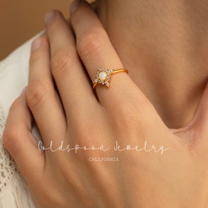 Opal Ring - Opal Jewelry - Floral Ring - Dainty Ring - Statement Ring - Trendy Ring - Gold Ring - Delicate Ring - KENNA RING