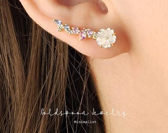 Floral ear climber - Dainty ear crawler - Floral earrings - Mother of pearl earrings - Trendy earrings - Ear jackets - NINA EARRINGS