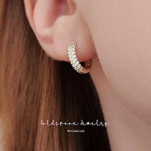 Pave Hoop Ohrringe - Pave Ohrringe - Gold Huggie Ohrringe - Zierliche Ohrringe - Zierliche Huggie Ohrringe - Minimalistische Ohrringe - ARIA OHRSTECKER