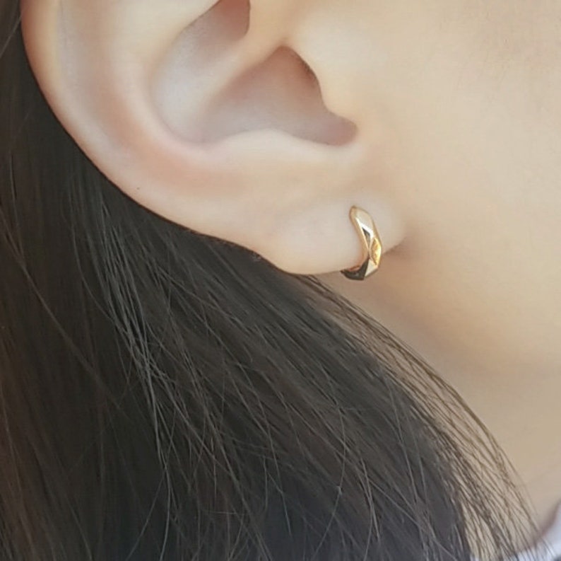Dainty Huggie Earrings Minimalist Earrings Tiny Huggie Earrings Trendy Earrings KIM EARRINGS Gold Huggie Earrings Silver Hoop Earrings