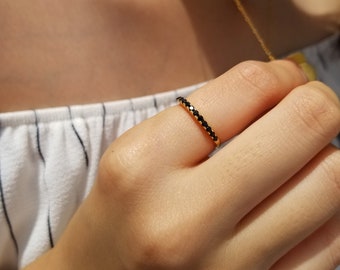 Bague de bande, Bague Onyx, Bague en pierre noire, Bague minimaliste, Bague en argent sterling, Bague délicate, Bague fine, Bague de mariage, BAGUE LONDYN