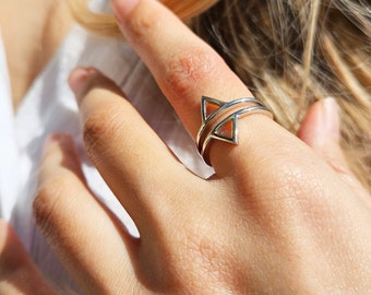 Dreieck Ring - V förmiger Ring - Dreieck Ring - Silber Ring - Minimalistischer Ring - Minimalistischer Ring - MALIA RING