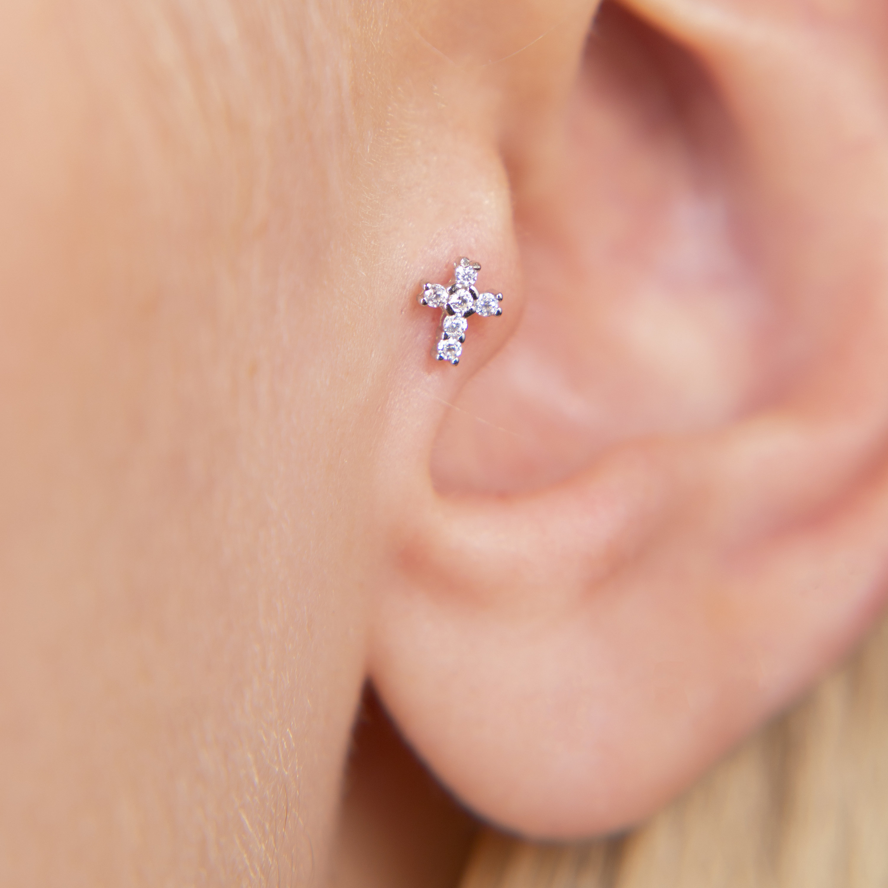OUFER Helix Piercing – G23 Titan Labret Stecker Mit Klarem CZ, 16G/1,2 Mm, 8 Mm Länge