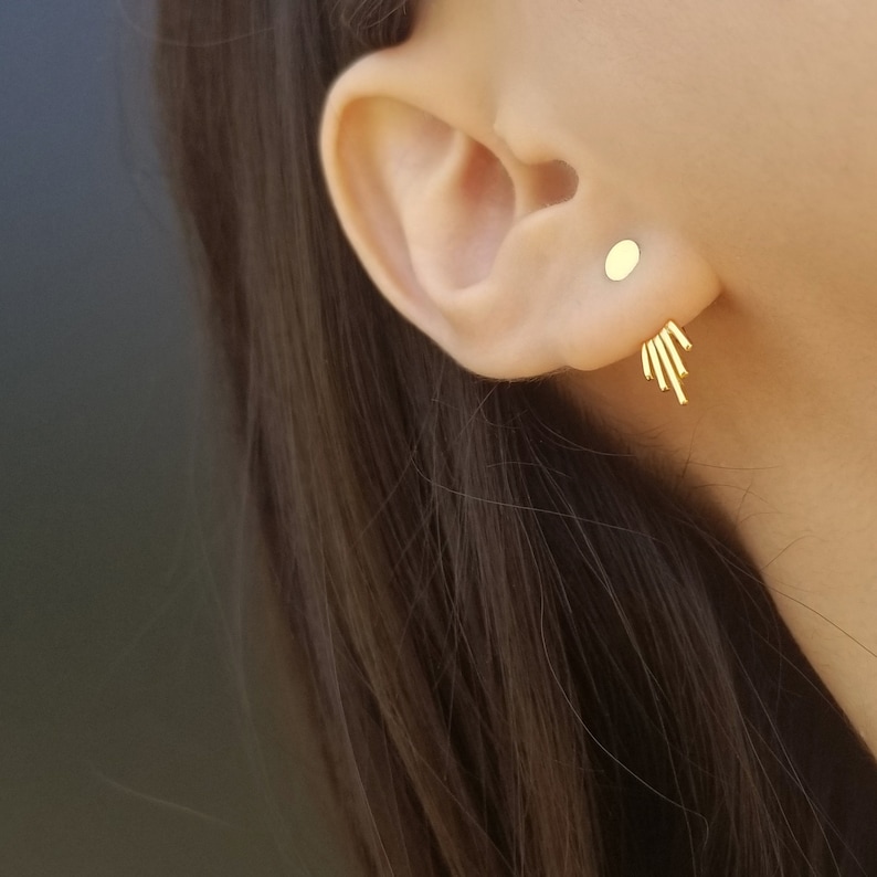 Vorder- und Rückseite Ohrringe, Spike Ohrringe, Spike Ohr Jacken, Gold Ohr Jacken, Minimalistische Ohrringe, trendige Ohrringe, JAELYN EAR JACKETS Bild 1