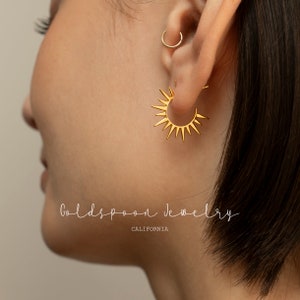 Spike Ohrstecker - Gold Ohrstecker - Moderne Ohrringe - Trendy Ohrringe - Spike Ohrringe - Sonne Ohrstecker - MAVIS OHRRINGE