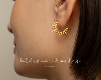 西城秀樹　Golden Earrings Lot - PAIR OF SCULLY & SCULLY 18 KARAT YELLOW GOLD EARRINGS