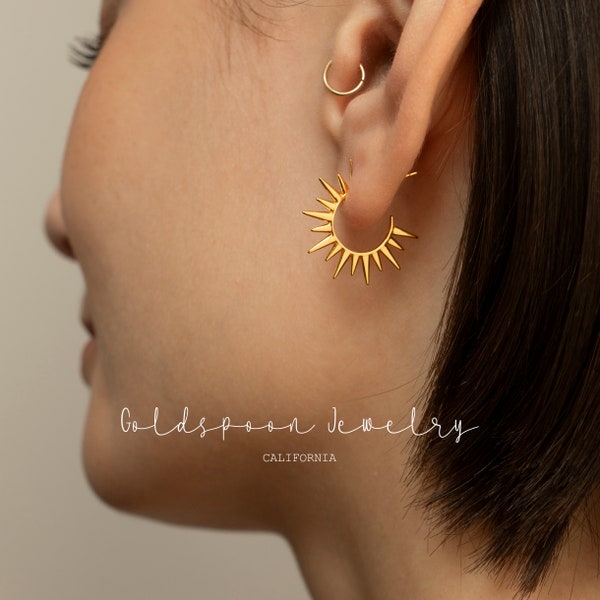 Spike oorbellen - gouden oorbellen - moderne oorbellen - trendy oorbellen - spike oorbellen - zon oorbellen - MAVIS EARRINGS