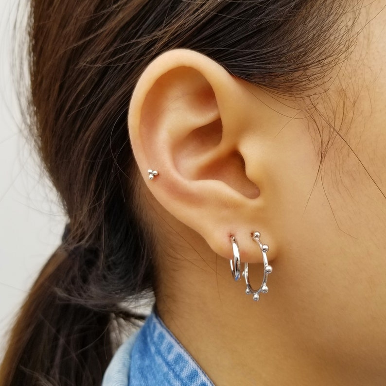 MULTI-SIZE CRYSTAL OPEN HOOP EARRINGS - GOLD/CLR main image 1