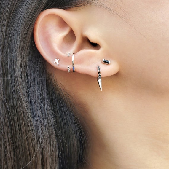 Onyx Star Huggie Earring –