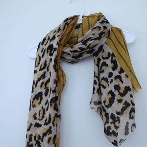 Cheetah Leopard Animal Skin Printed Vintage Crinkle Hijab