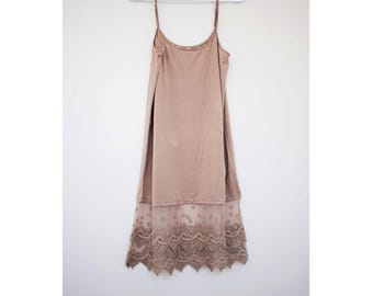 Vestido lencero de encaje marrón para mujer