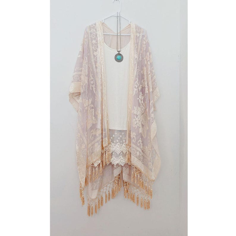 Damen Kimono, Jägergrüner Samtkimono mit Quaste, Kimonos mit seitlichen Schlitzen Lilac Beige Velvet