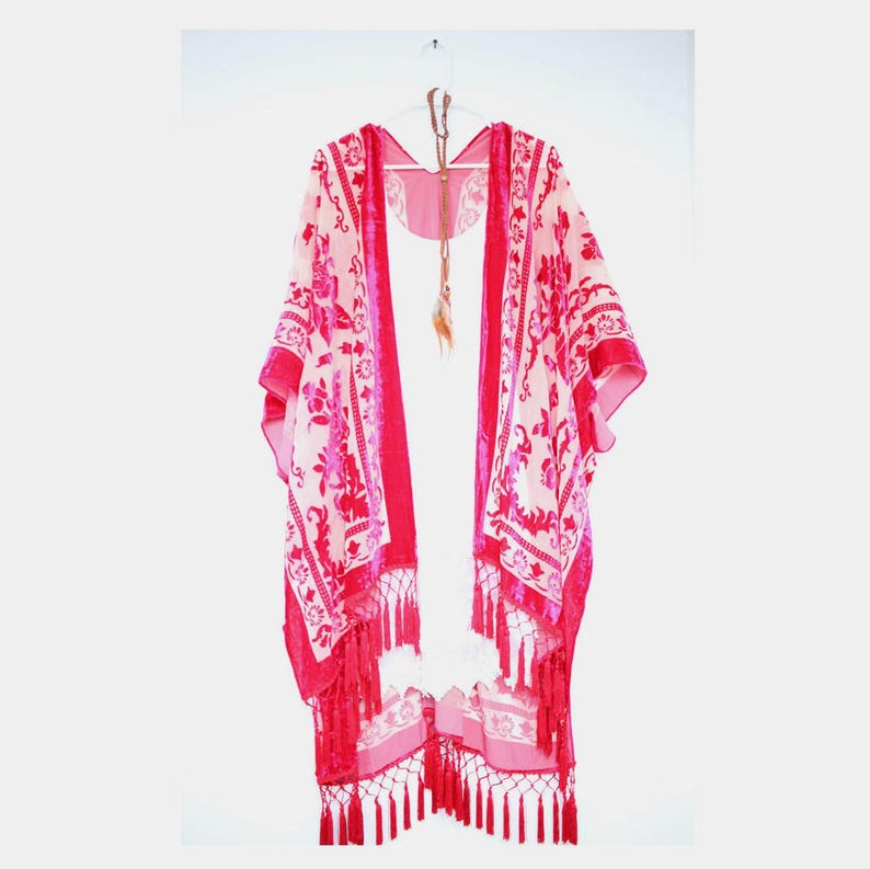 Damen Kimono, Jägergrüner Samtkimono mit Quaste, Kimonos mit seitlichen Schlitzen Red Velvet