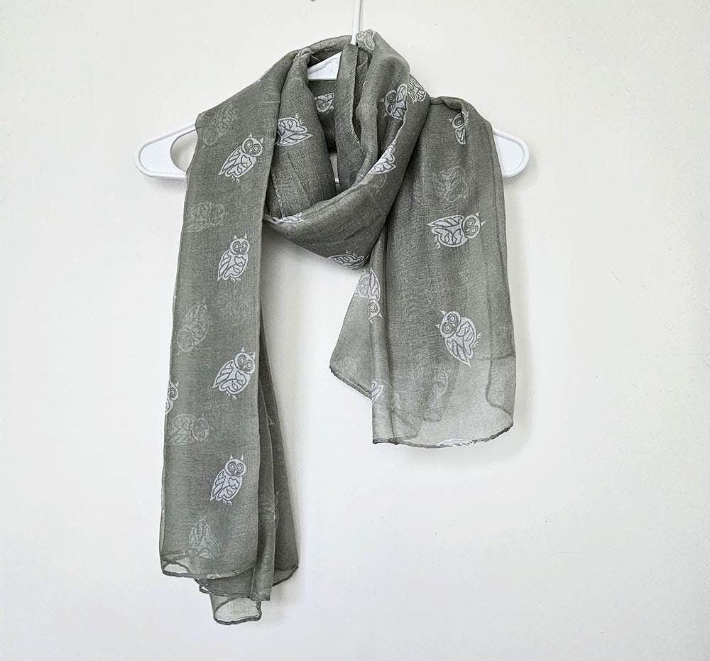 Gray Owl Scarf