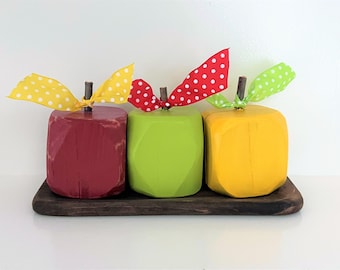 Rustic Wood Apple Decor Set