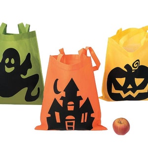 Trick or Treat Bag – Personalized Halloween Tote for Kids – Custom Name Candy Bag – Reusable Halloween Gift