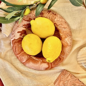 Vassoio portagioie Salambo in terracotta | Maison Byrsa | Piatto decorativo artigianale | Realizzato a mano in Francia | Vassoio decorativo effetto marmo