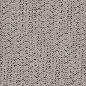 Può includere: Un motivo ripetuto di punti blu navy disposti in un disegno a onde su uno sfondo beige. Il motivo è denso e copre l'intera superficie, creando un aspetto strutturato. Adatto per tessuto o carta da parati.