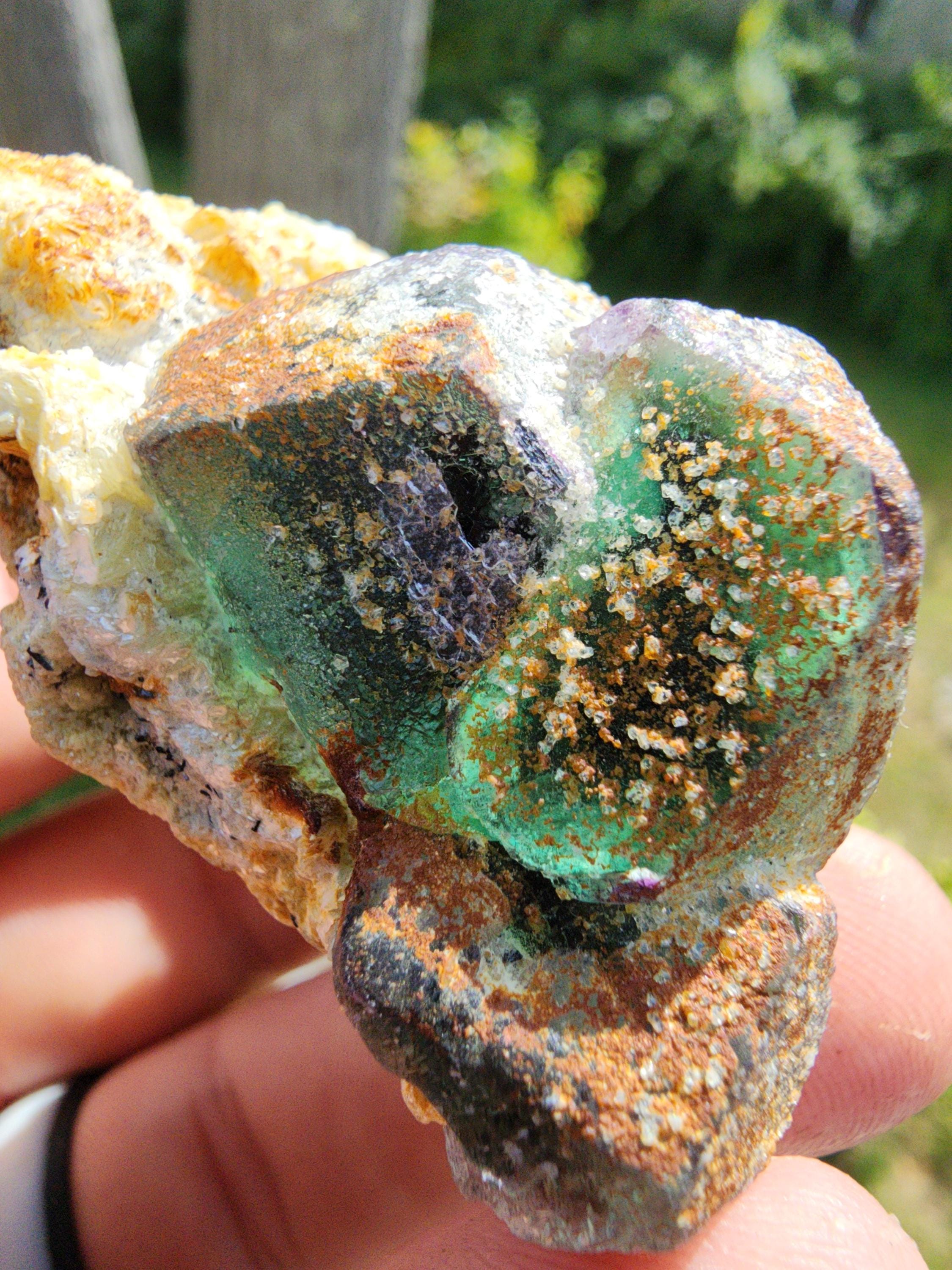 エイリアンアイフローライト Alien-eye' Fluorite from Namibia