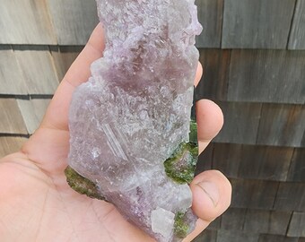 ブラジル、ミナスジェライス産のクォーツ入りウォーターメロン