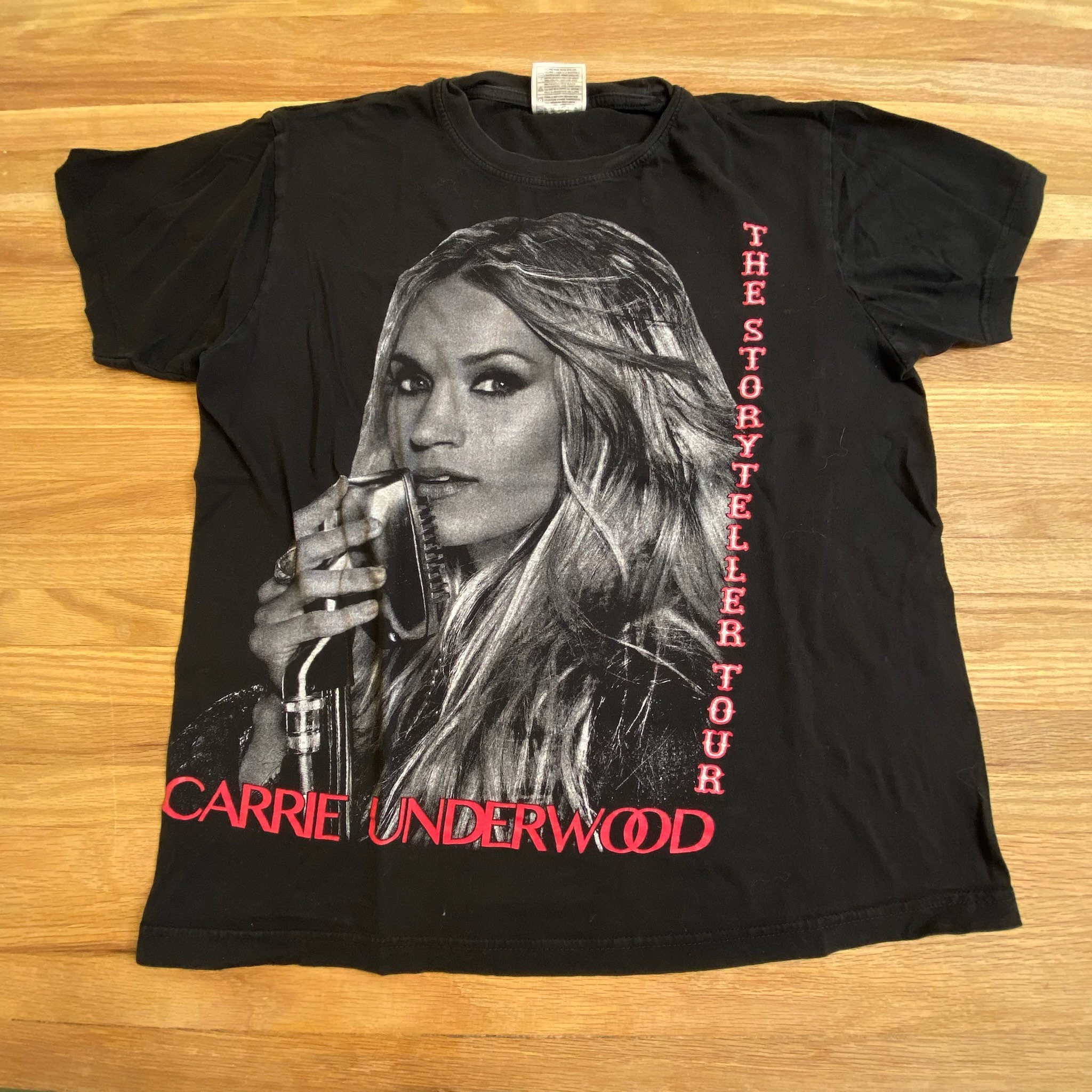 Discover 2016 Carrie Underwood Tour T-shirt