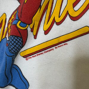 Puede incluir: Un juego de tres cuencos de cer&aacute;mica anidados en tonos azules, verdes y blancos. Los cuencos presentan un esmalte moteado y un dise&ntilde;o sencillo y moderno. El cuenco m&aacute;s grande mide unos 20 cm de di&aacute;metro.