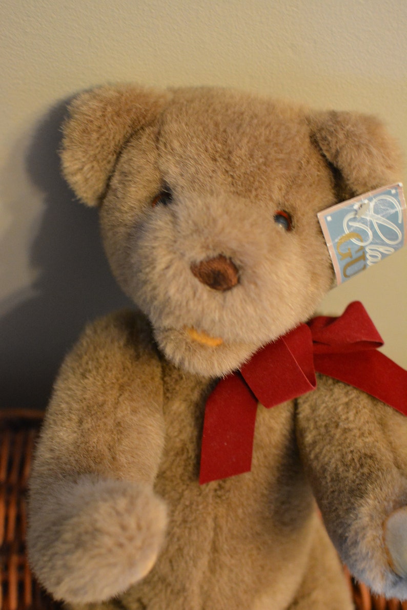 Vintage GUND Classic Bear Growlie #2367 New with Tags!