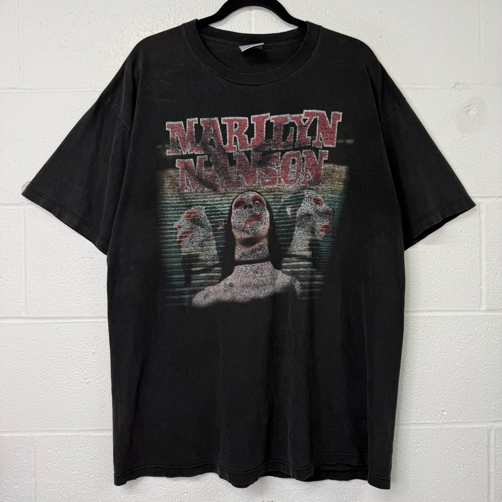 Charles manson vintage shirt - Etsy 日本