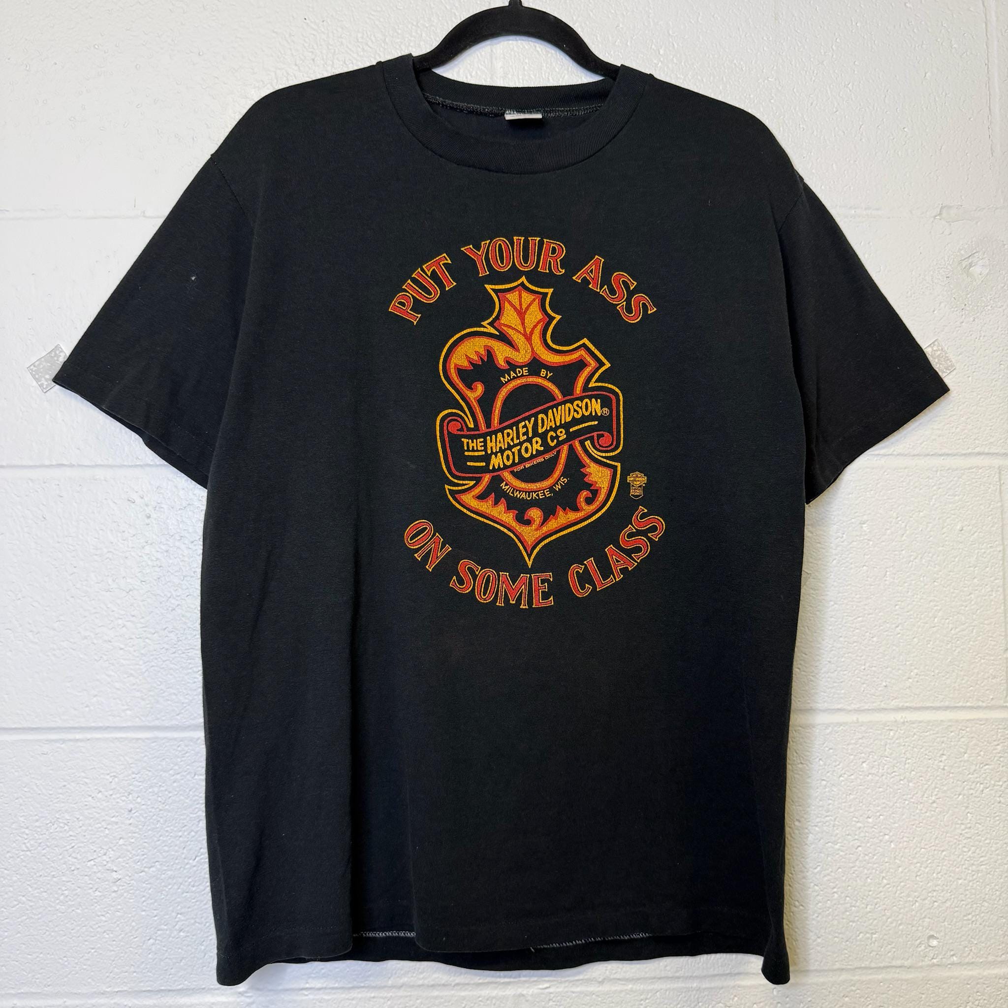 y*n様 70s 80s vintage Harley-Davidson No. 80's Harley Davidson Put Your Ass on Some Class T-shirt Sz L (B470