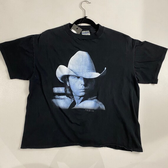 dwight yoakam tour merch