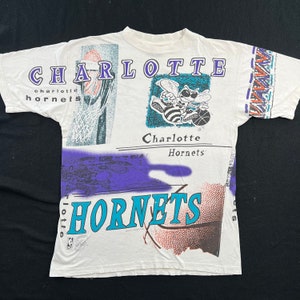 90&#39;s Charlotte Hornets NBA Magic Johnson AOP T-Shirt Sz XL (X094)