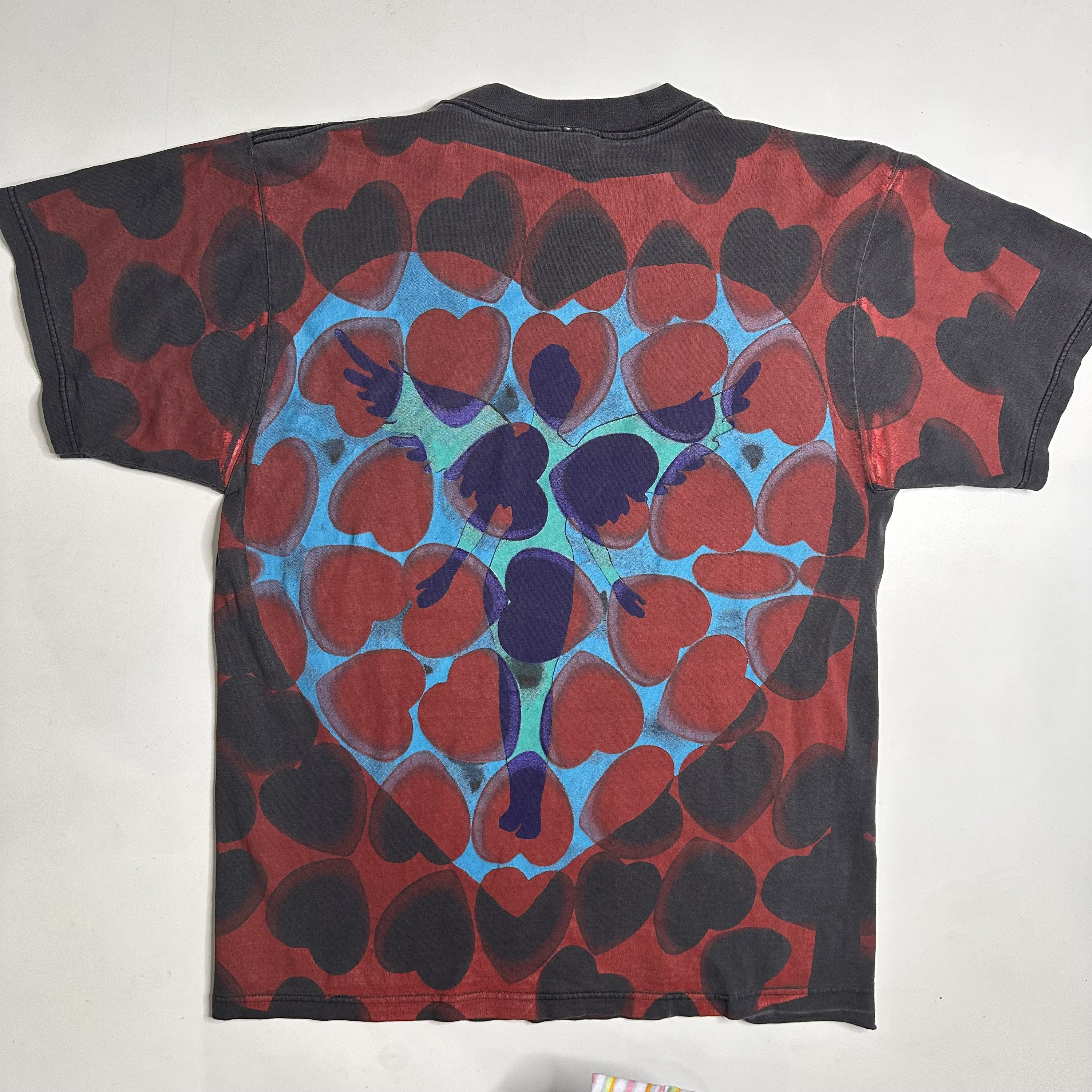 低価格で大人気の 1993 Nirvana Heart Shaped Box T-shirt Sz Large Vintage - Etsy トップス