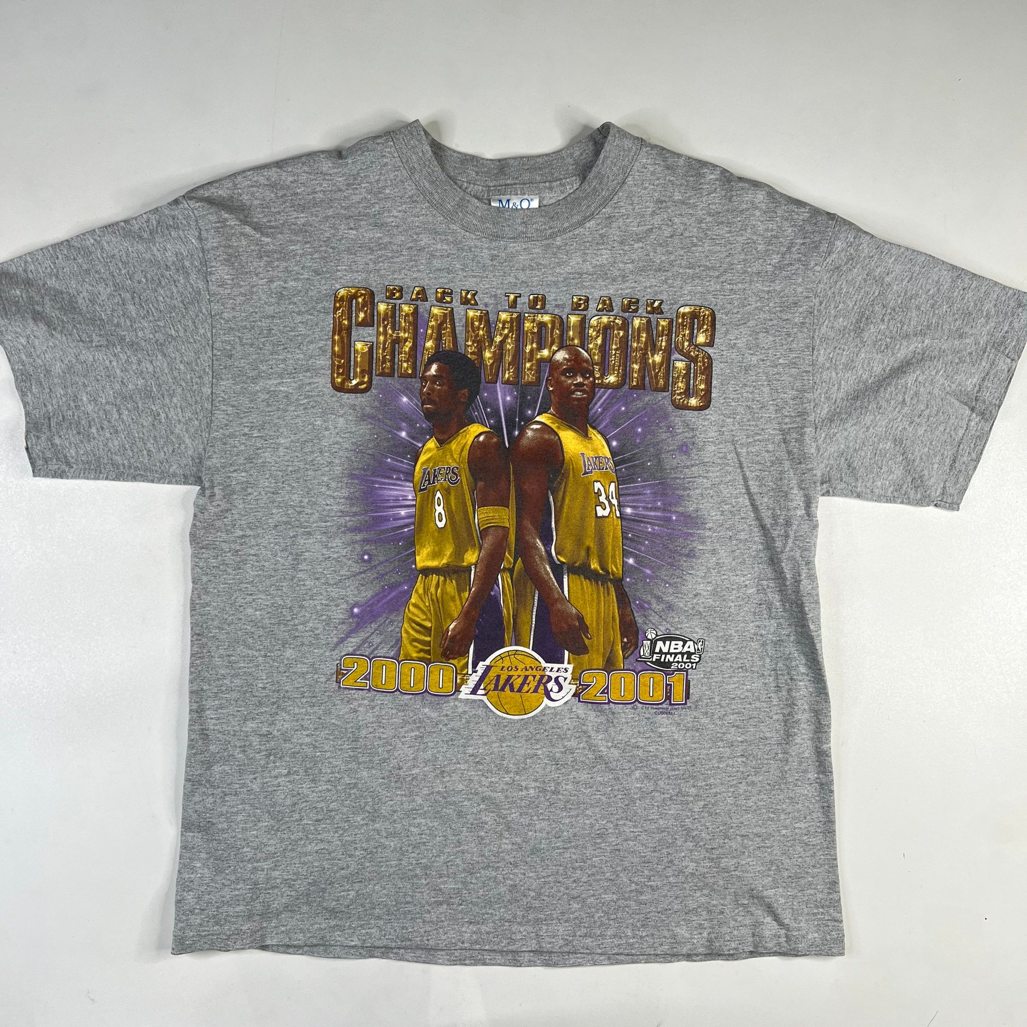 Discover 2001 Kobe & Shaq Lakers T-shirt