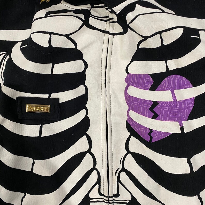 Lrg skeleton hoodie Clearance