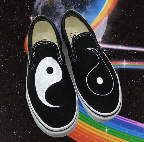 vans yin yang slip on