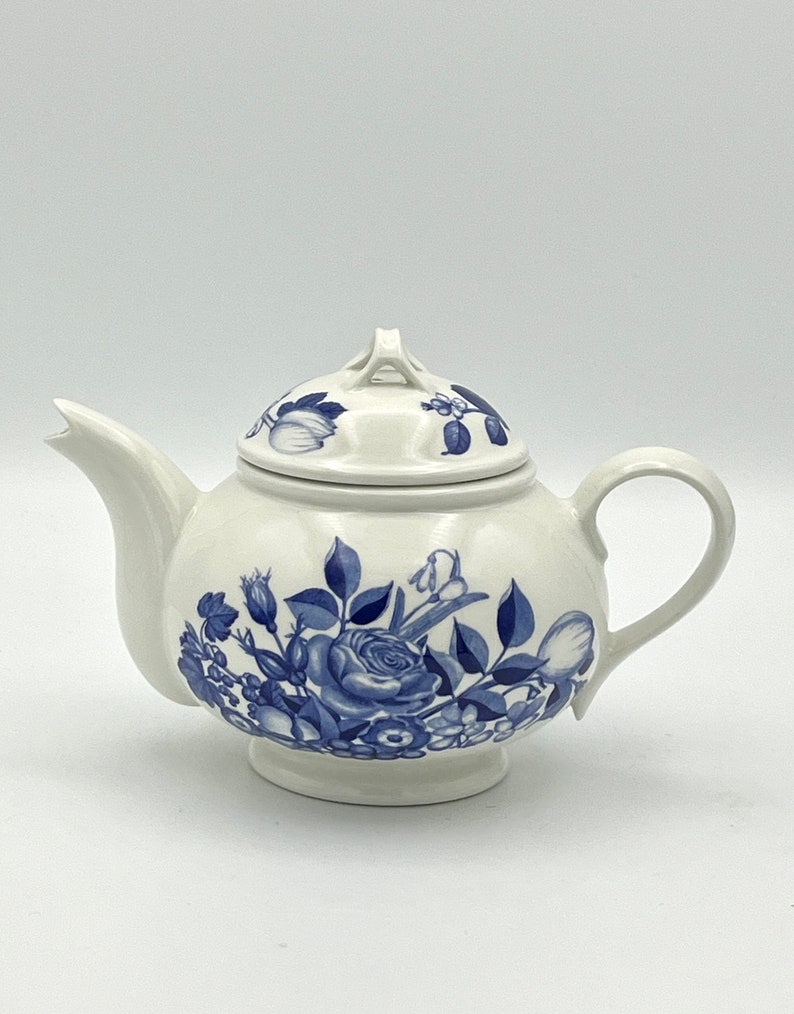 Kleine Teekanne aus der Kollektion Harvest Blue von Portmeirion Bild 5