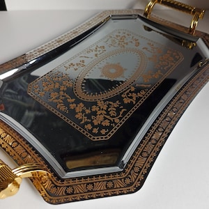 Groot verzilverd gouden dienblad