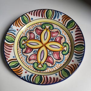 Vintage plate Spanish S.Platart S.L  hand painted  1980