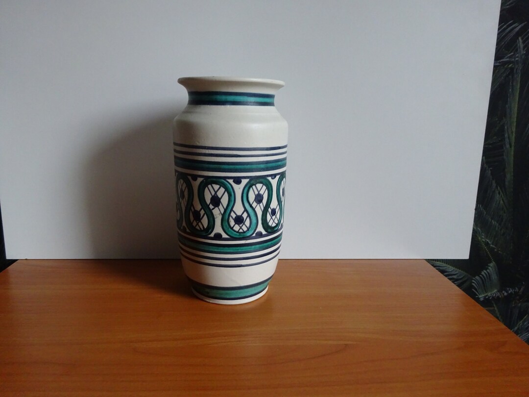 Mexican Vase San Jose Hand Painted Green Traditional Tracery Pattern. Latin Ceramic Pottery