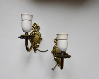 Sweden 2 wall sconces lamps brass antique rich wealthy ornate lighting bedroom light XX lighting. 1950s